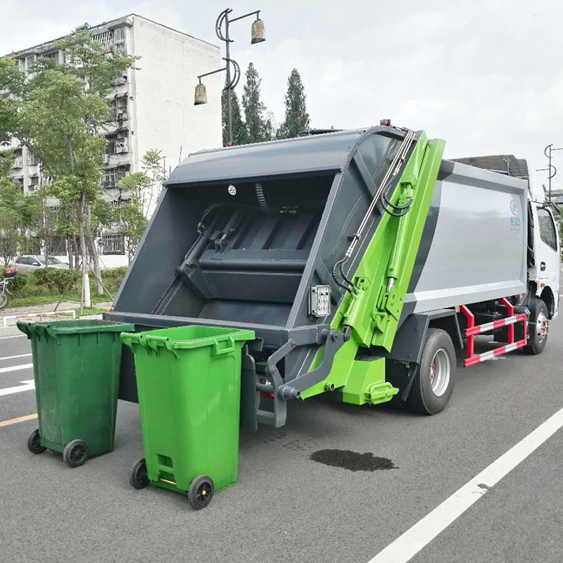 國六8方大多利卡后掛桶壓縮垃圾車 高效環保的城市清潔利器